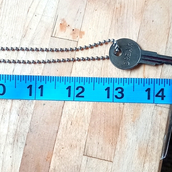 The Giving Keys "DREAM" Word necklace - Picture 4 of 6